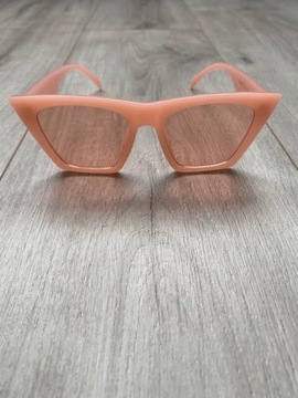Różowe okulary cat eye