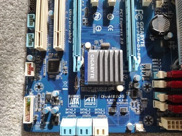 Gigabyte P67A-D3-B3 intel socket 1155