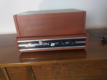 Stary gramofon drewno
