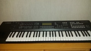 Yamaha MOXF6 syntezator