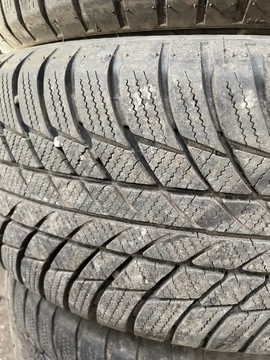 Opony zimowe 225/55R17 runflat bridgestone  lm001