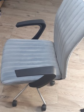 Krzesła biurowe 