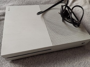 Xbox one S / X konsola