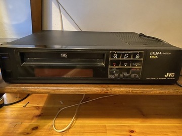 Odtwarzacz video JVC HR-D150EE