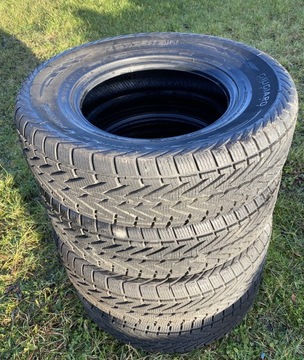 Komplet 4x opony zimowe VREDESTEIN 235/70R16