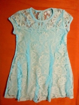 śliczna sukieneczka koronkowa, r.110, miętowa