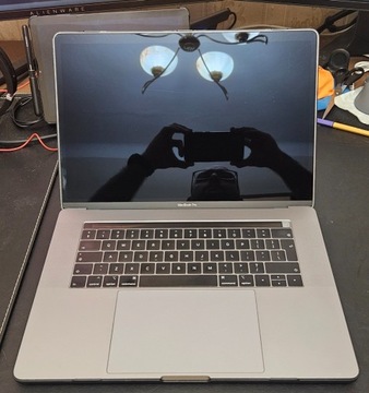 Apple MacBook Pro 15 (2019) A1990