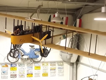 Model samolotu Caproni,  Rozpiętość 7,5 m