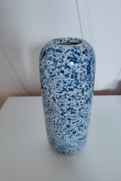 Biało niebieski wazon ceramiczny
