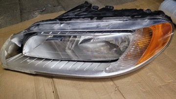 Lampy przednie przód Volvo S80 XC70 uszkodzone