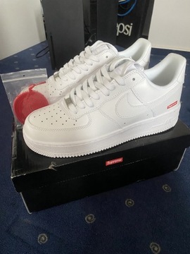 Nike Air Force 1 Low Supreme