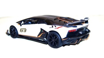 Model, autko, resorak, Lamborghini Aventador 1:24