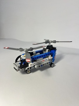 LEGO Technic 42020 Twin-rotor Helicopter