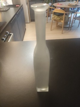 Wazon butelka grube szkło mleczne