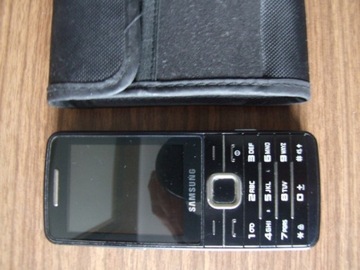 telefon  SAMSUNG  GT-S 5611