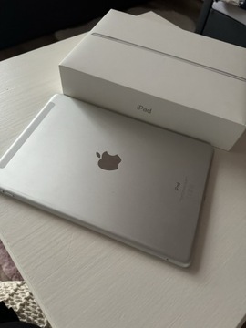 APPLE iPad 10.2" 9 gen. 256GB LTE Wi-Fi Srebrny