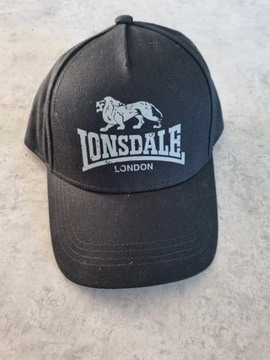 Czarna czapka z daszkiem Lonsdale