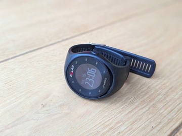 Wodoodporny zegarek sportowy Polar m200 z GPS czar
