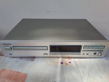 Odtwarzacz CD Onkyo DX-7211