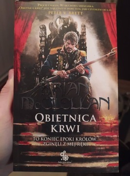 Obietnica krwi. Trylogia magów prochowych. Tom 1