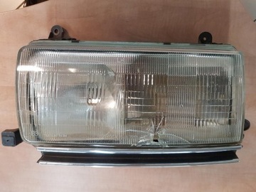 Toyota LandCruiser j80 reflektor lampa p. prawa