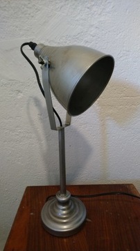 Lampa biurkowa srebrna industrialna postarzana