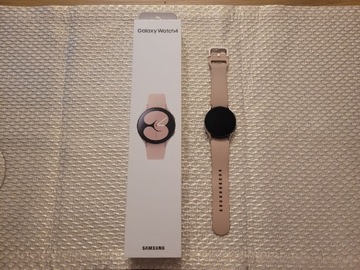 Smartwatch Samsung Galaxy Watch 4 + dodatki 