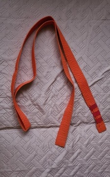 Pas pomarańczowy karate 