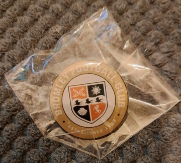 PIN  Bromley FC - Anglia.