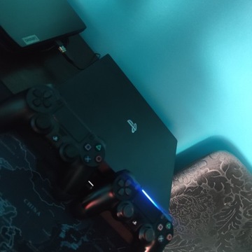 Konsola PS4 pro