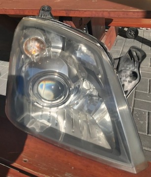 Opel Meriva A Lampa przednia prawa EU soczewka skrętna GM VALEO 13196027