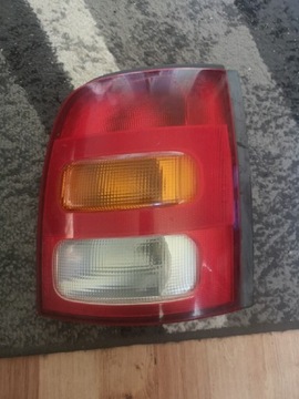 Lampa tylna prawa Nissan Micra 2002