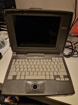 Compaq Contura 430c retro laptop