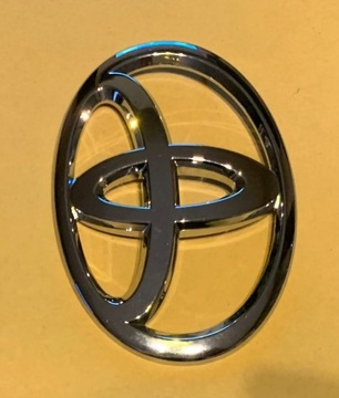 Emblemat na tylną klapę Toyota Avensis T27