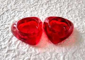 Dwa szklane świeczniki - serca