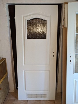 Drzwi wewnętrzne łazienkowe 85 x 203 cm + klamka