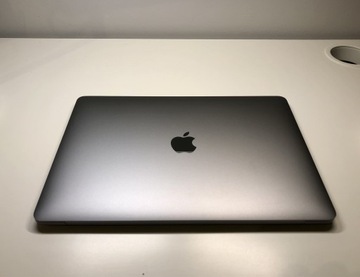 MacBook Pro, 13” 2019, Touch Bar, Touch ID