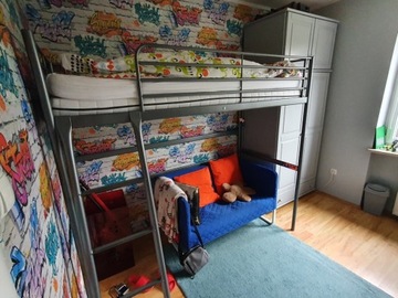 Łóżko IKEA SVARTA  na antresoli z materacem 