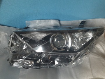 Lampa  81170-02K30 ORYGINAŁ Toyota