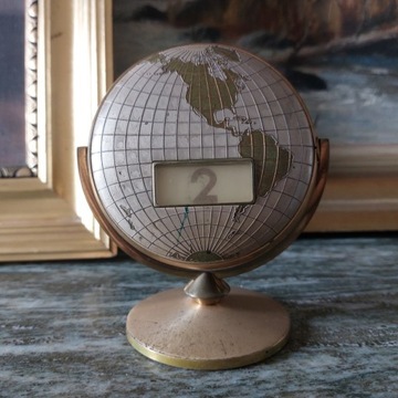 Kalendarz rotacyjny globus z połowy XXw