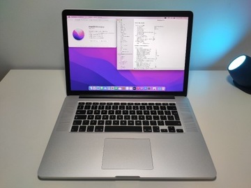 MacBook Pro 15 Mid 2015 / i7 2,2 GHz / 256 GB / 16 GB RAM