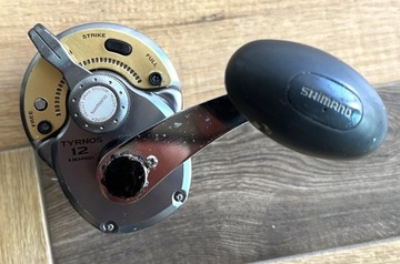 Multiplikator Shimano Tyrnos 12 kołowrotek morski