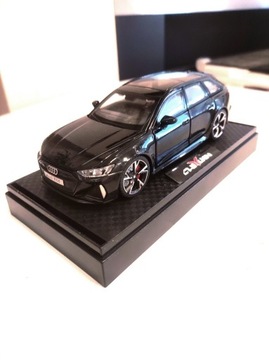 Model, resorak, auto Audi RS6 1:32 nowy! Podstawka