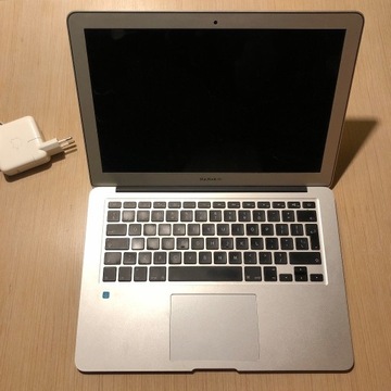 Apple MacBook Air AIR  13" 2015 I5 - super stan!