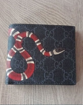 Portfel Gucci z motywem węża 
