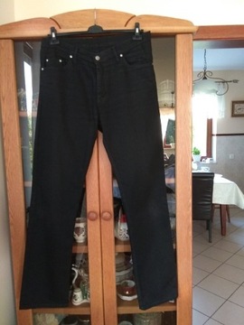Czarne jeansy  Ever L36