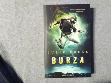 Burza Julie cross