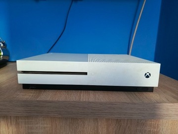 XBOX ONE S 500GB