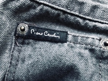 Spodnie marki Pierre Cardin      36L