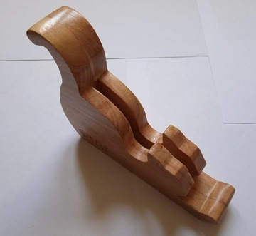 Drewniany serwetnik w kształcie kota 
